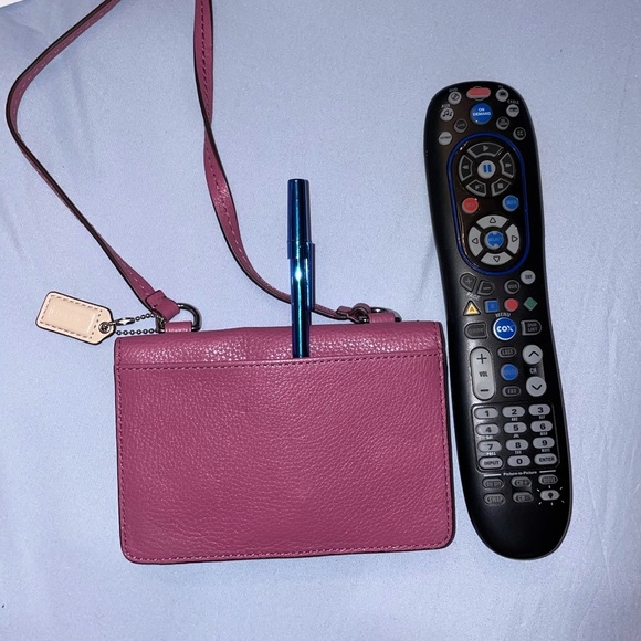 Coach medium-plum purple wallet crossbody - Picture 7 of 7